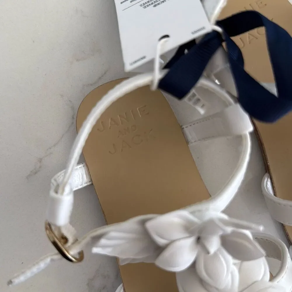 Janie & Jack Flower Sandal in White Size 8